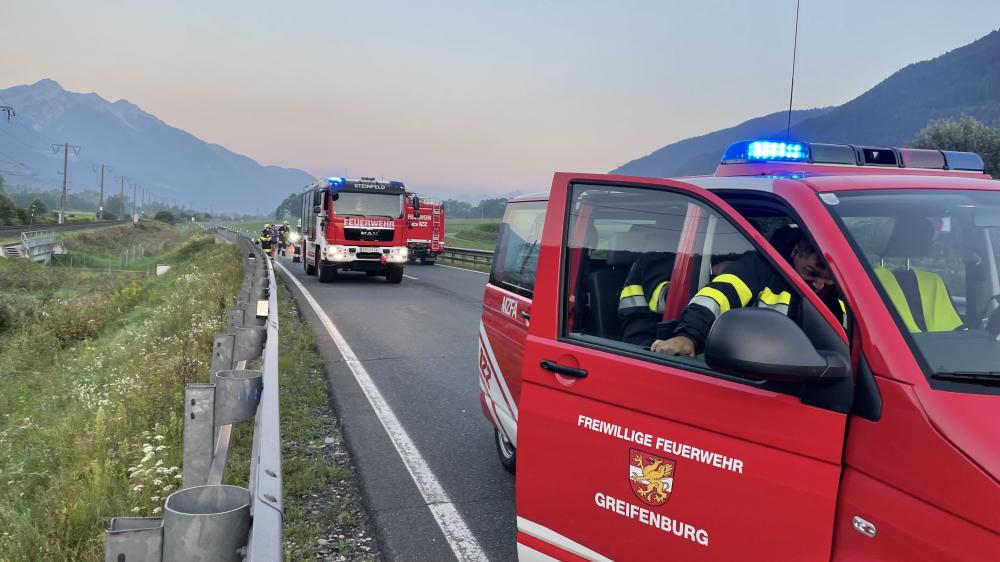 Verkehrsunfall auf der B100