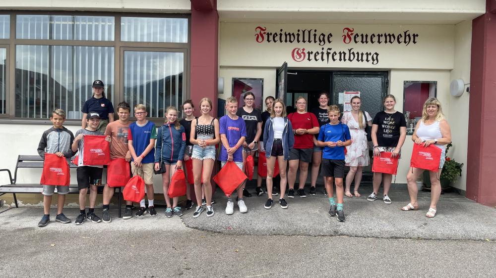 Die Mittelschule zu Besuch im...